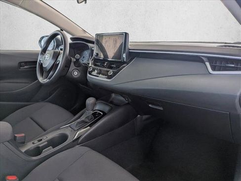 Used 2025 Toyota Corolla LE image 19