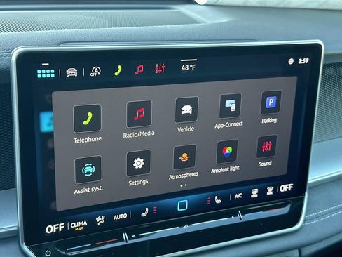 New 2026 Volkswagen Tiguan SE FWD image 8
