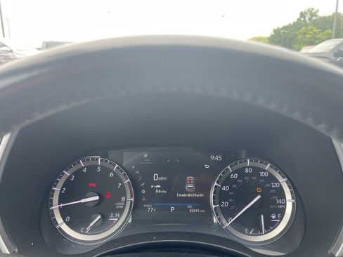 Used 2022 Toyota Highlander XLE AWD/4WD image 10