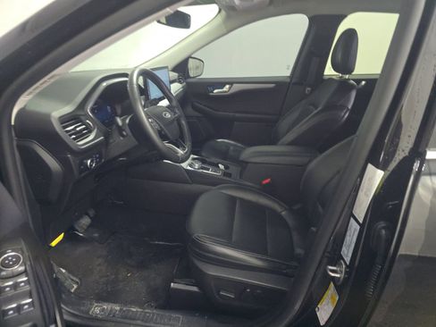 Used 2024 Ford Escape Platinum image 8