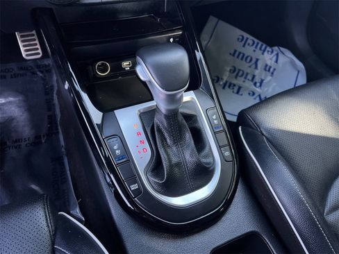 Used 2023 Kia Forte GT-Line w/ GT-Line Premium Package image 17