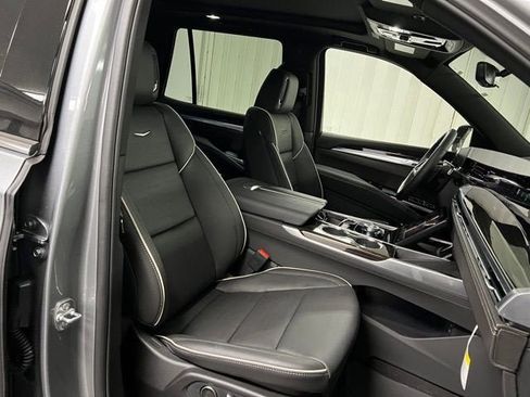 New 2026 Cadillac Escalade Luxury w/ Touring Package image 17