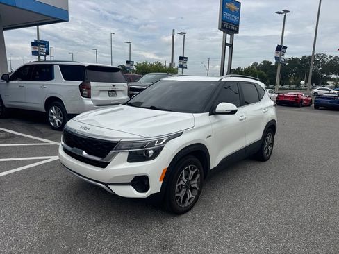Used 2023 Kia Seltos EX AWD/4WD image 1