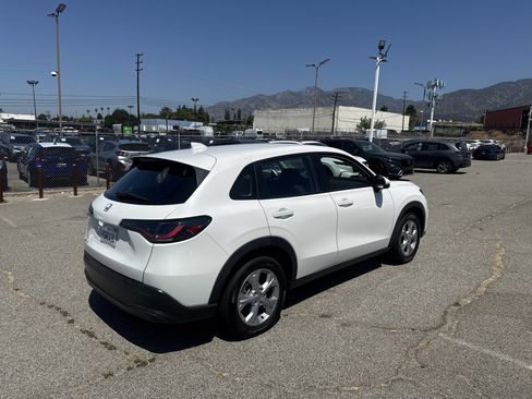 Used 2025 Honda HR-V LX image 3