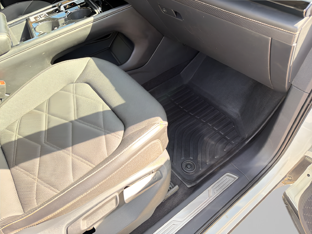 Used 2024 Volkswagen Atlas SE w/ Panoramic Sunroof Package FWD image 43