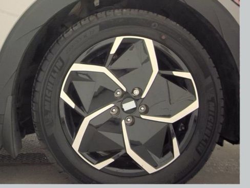 Used 2024 Hyundai Ioniq 5 SEL image 19