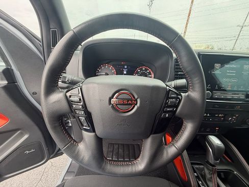 Used 2024 Nissan Frontier Pro-X w/ Pro Convenience Package image 16