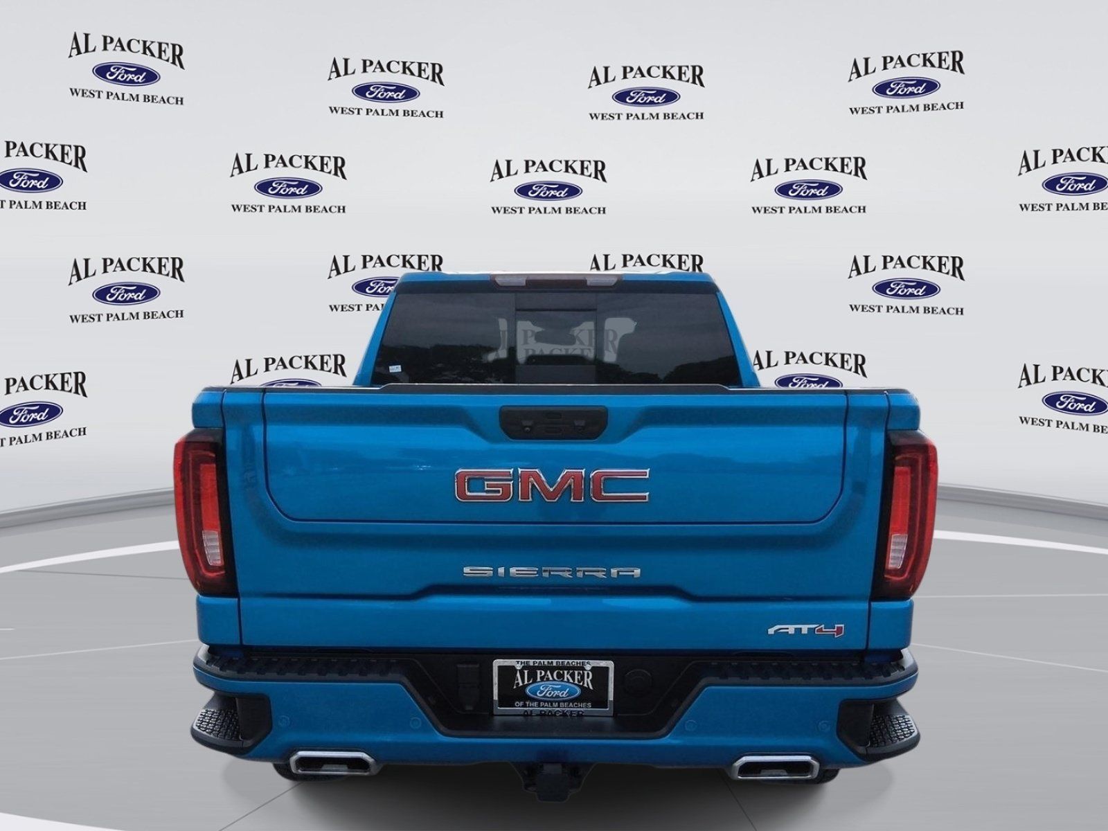 Used 2023 GMC Sierra 1500 AT4 w/ AT4 Premium Package AWD/4WD image 4
