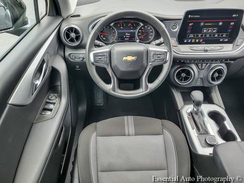 Certified 2025 Chevrolet Blazer LT AWD/4WD image 13