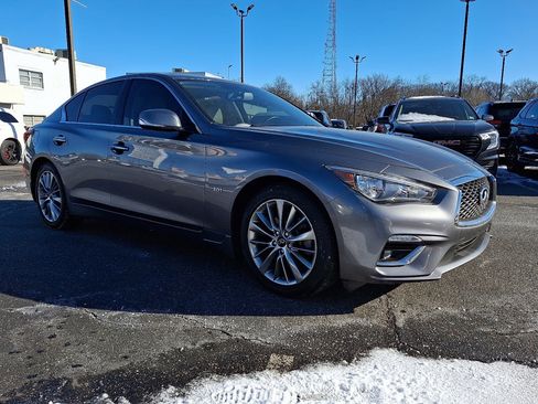 Used 2019 INFINITI Q50 Luxe w/ Essential Package (3.0T Luxe) image 7