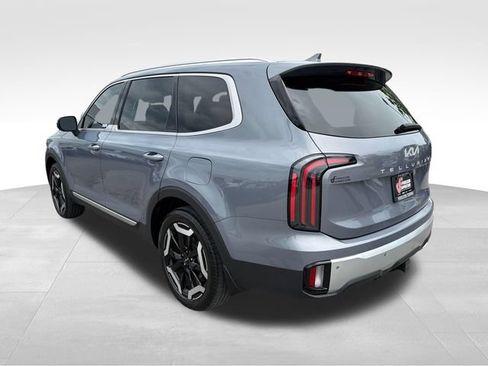 Certified 2024 Kia Telluride EX w/ EX Captain's Chair Package FWD image 5