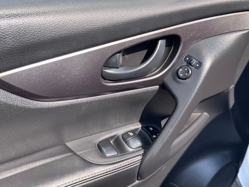 Used 2019 Nissan Rogue Sport S FWD image 20