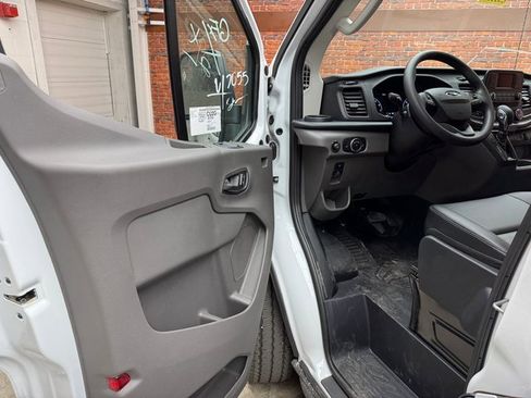 New 2025 Ford Transit 350 Low Roof image 9