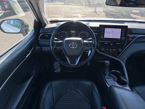 Used 2021 Toyota Camry SE image 11