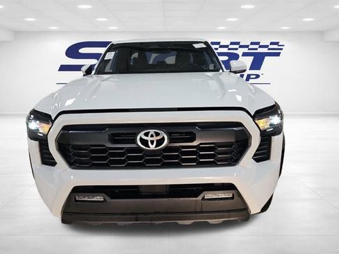 Used 2025 Toyota Tacoma TRD Off-Road image 2