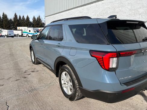Used 2025 Ford Explorer Active image 27