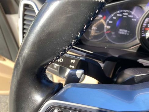 Used 2021 Porsche Cayenne image 13