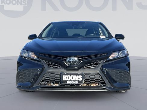 Used 2023 Toyota Camry SE image 11