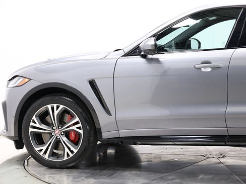 Used 2022 Jaguar F-PACE SVR AWD/4WD image 8