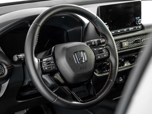 Used 2025 Honda HR-V Sport image 14