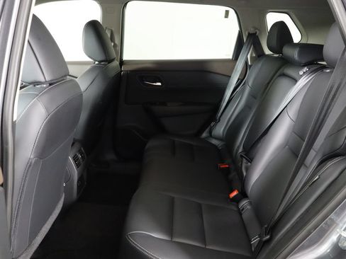 Used 2023 Nissan Rogue SL FWD image 16