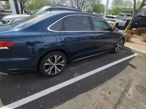 Used 2022 Volkswagen Passat 2.0T SE FWD image 6