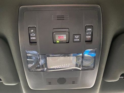 Used 2019 Lexus UX 250h w/ Premium Package image 12