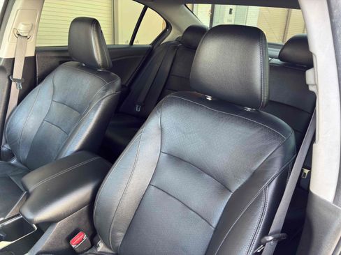 Used 2017 Honda Accord EX-L image 38