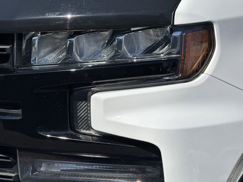 Used 2020 Chevrolet Silverado 1500 LT Trail Boss image 6