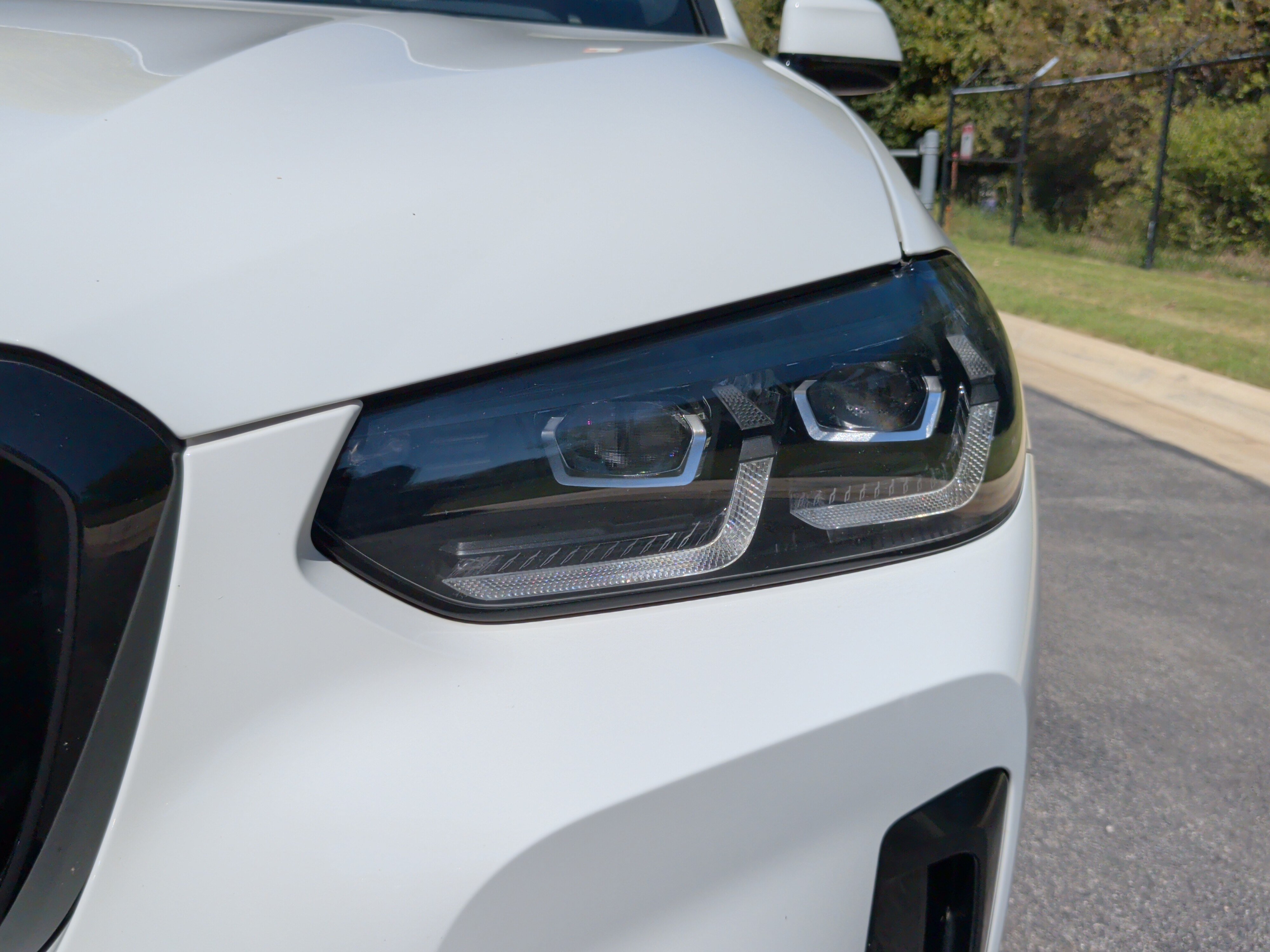 Used 2023 BMW X3 xDrive30i w/ M Sport Package AWD/4WD image 3