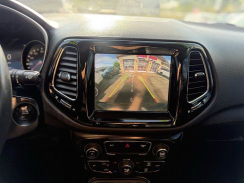 Used 2019 Jeep Compass Limited AWD/4WD image 15