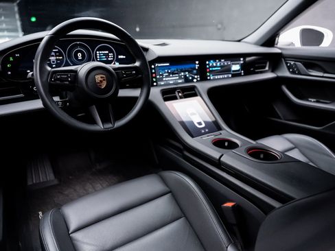 Used 2023 Porsche Taycan w/ Premium Package image 2