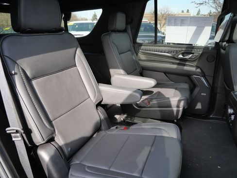 Used 2024 GMC Yukon Denali w/ Denali Reserve Package image 20