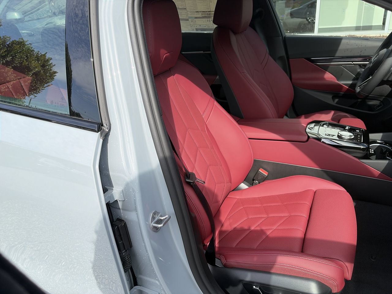 Used 2027 BMW 530i w/ M Sport Package RWD image 37