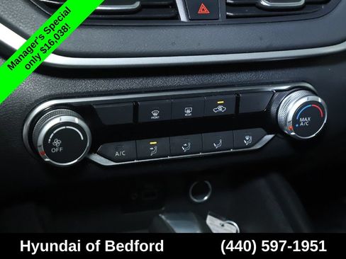 Used 2024 Nissan Altima 2.5 S FWD image 26