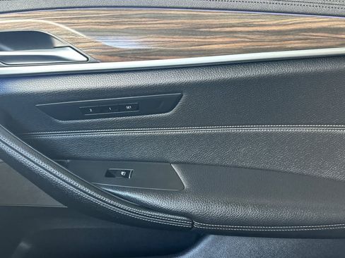 Used 2018 BMW 530e RWD image 18