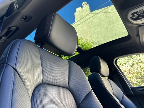 New 2026 Porsche Macan image 18