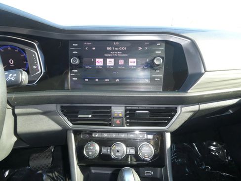 Used 2019 Volkswagen Jetta SEL image 21