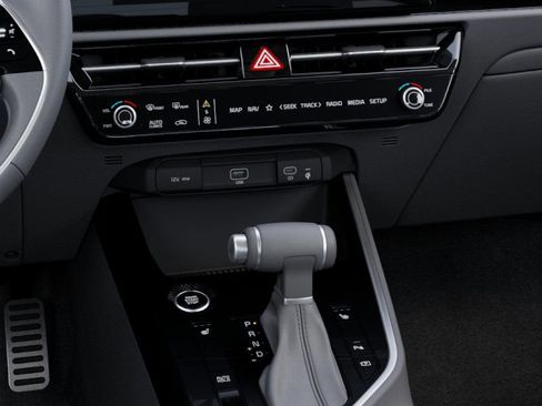 New 2025 Kia Niro EX Touring image 22