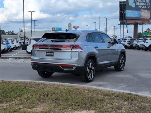 Used 2024 Volkswagen Atlas Cross Sport SE image 5