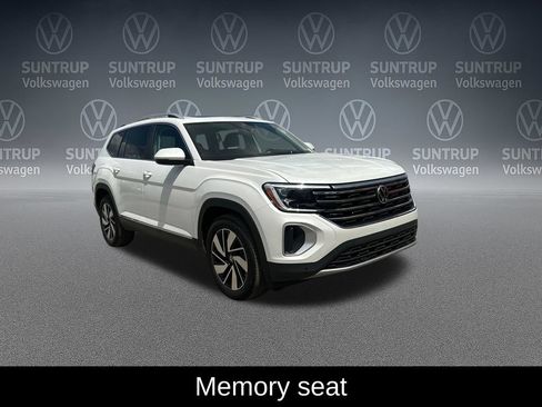 Used 2025 Volkswagen Atlas SEL AWD/4WD image 10