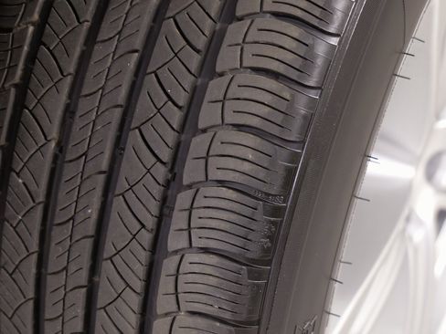 Used 2025 Porsche Macan image 73