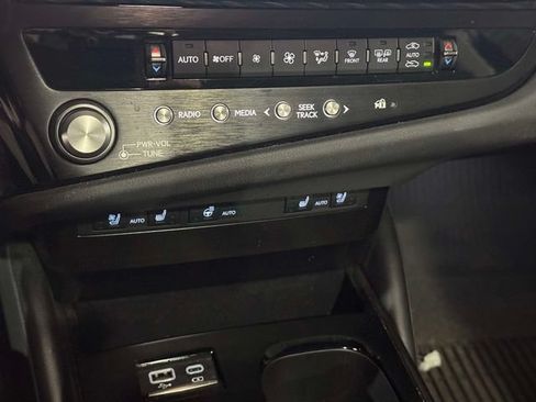 Certified 2023 Lexus ES 350 w/ Premium Package FWD image 36
