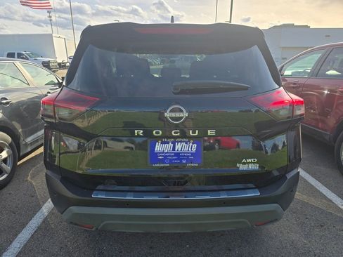 Used 2023 Nissan Rogue S image 4