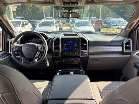 Certified 2022 Ford F350 XLT w/ XLT Premium Package image 7