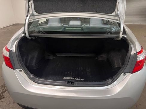 Used 2015 Toyota Corolla LE image 16