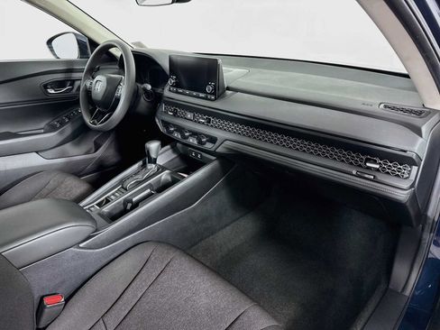 Used 2024 Honda Accord EX image 29