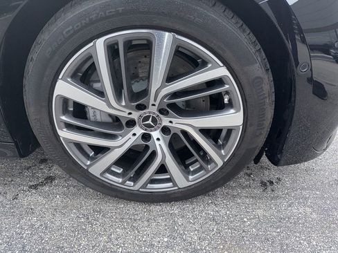 Used 2025 Mercedes-Benz E 450 4MATIC Sedan image 3