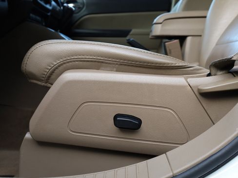 Used 2016 Jeep Patriot High Altitude image 29