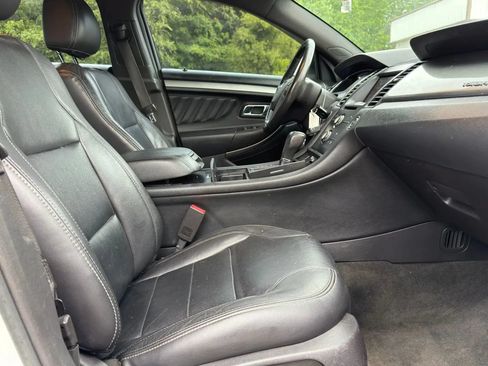 Used 2014 Ford Taurus SEL w/ Equipment Group 201A AWD/4WD image 18
